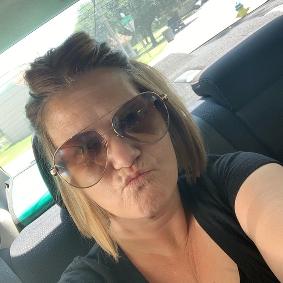 Meet your Posher, Tammie - Picture 2 of 4